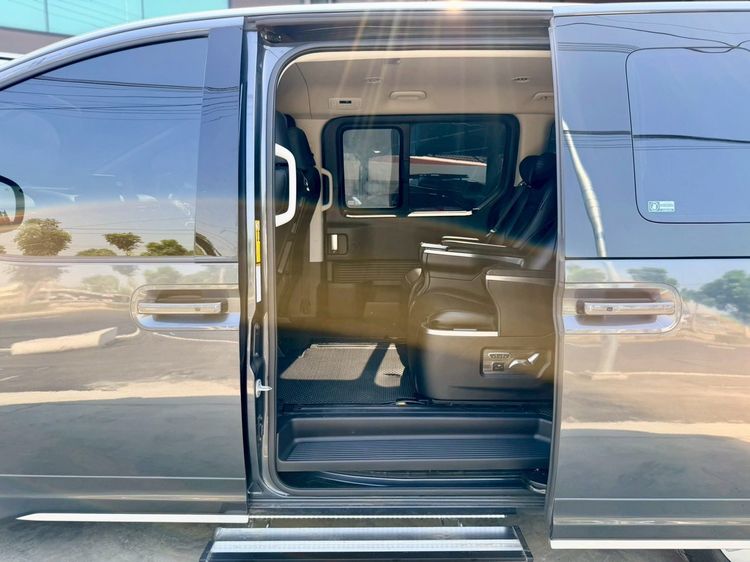 Hyundai Staria 2025 2.2 Trend S Van ดีเซล ไม่ติดแก๊ส เกียร์อัตโนมัติ เทา รูปที่ 3