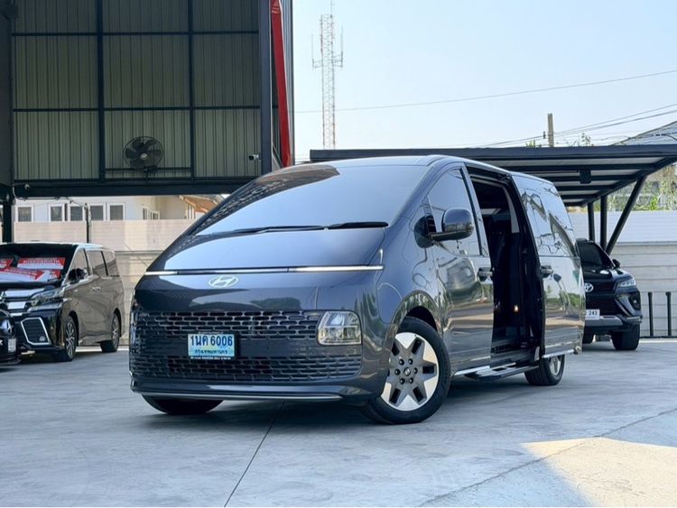Hyundai Staria 2025 2.2 Trend S Van ดีเซล ไม่ติดแก๊ส เกียร์อัตโนมัติ เทา
