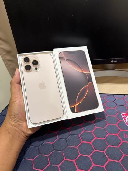 iPhone 16 Pro Max 256GB Desert Titanium สวยใสไร้รอย เหมือนได้มือหนึ่ง แบต 100 สอบถามได้ครับ