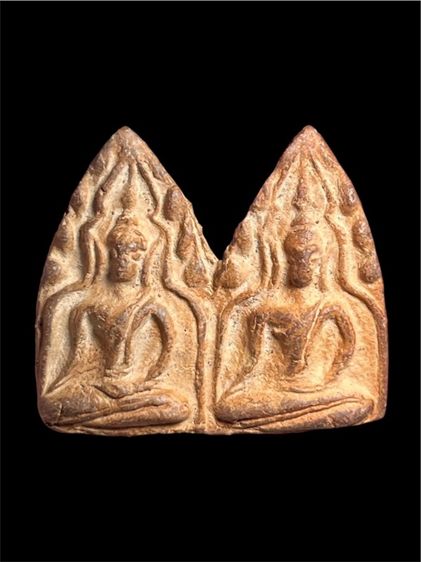 พระขุนแผนพลายคู่ กรุวัดบ้านกร่าง จังหวัดสุพรรณบุรี 