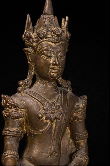 พระบูชาเชียงแสนทรงเครื่อง เนื้อสำริด หน้าตักกว้าง 5 นิ้ว ความสูง 12 นิ้ว รูปที่ 8