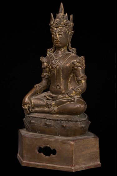 พระบูชาเชียงแสนทรงเครื่อง เนื้อสำริด หน้าตักกว้าง 5 นิ้ว ความสูง 12 นิ้ว รูปที่ 4