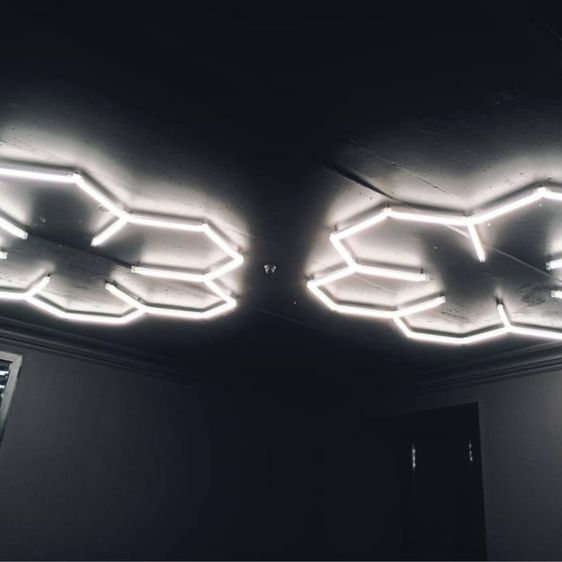 ไฟ LED ทรงรังผึ้งหกเหลี่ยม สำหรับโรงรถและคาร์แคร์ ระบบไฟ AC220V