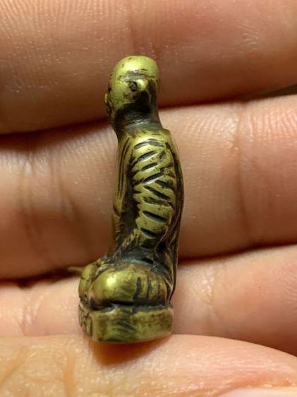 รูปหล่อหลวงพ่อเดิม รูปที่ 3