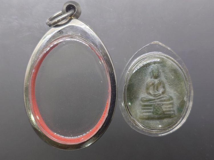 พระพุทธโสธร เนื้อหยก พิมพ์รูปไข่ หลังอุดโค๊ตแผ่นทองคำแท้ รุ่นประวัติศาสตร์ วัดโสธรวรารามวรวิหาร พ.ศ.2543 รูปที่ 6