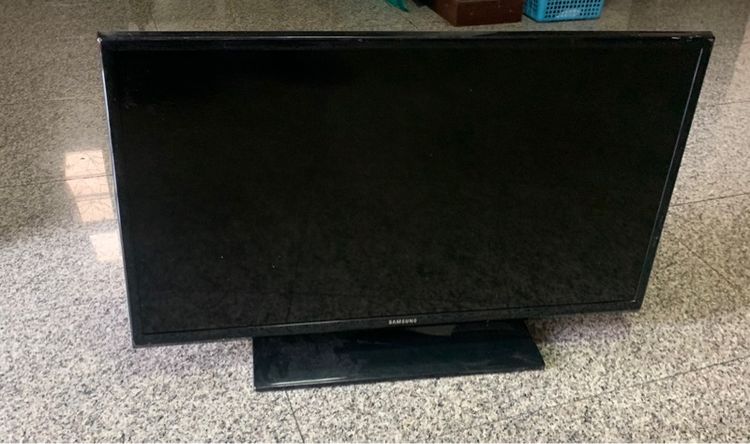 Tv LCD 32 นิ้ว  