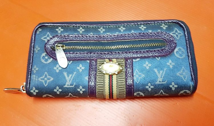 กระเป๋าสตางค์ใบยาว