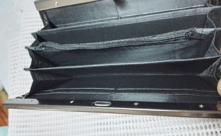 กระเป๋าสตางค์สีดำใบยาว รูปที่ 4