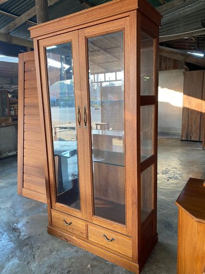 ตู้โชว์ไม้ประดู่