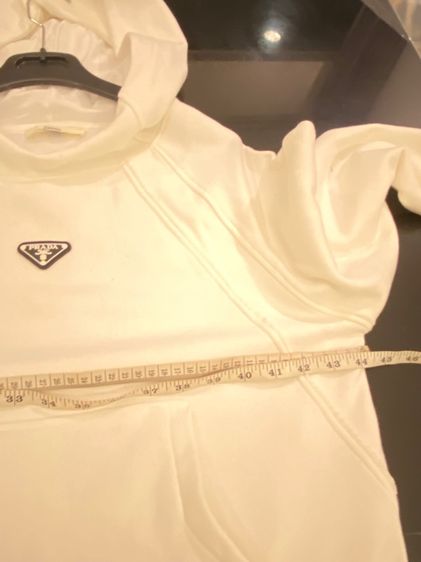 ปราด้า (ติดจองค่ะ)เสื้อและกางเกง สภาพใหม่เอี่ยม เนื้อผ้าดีมาก รูปที่ 9