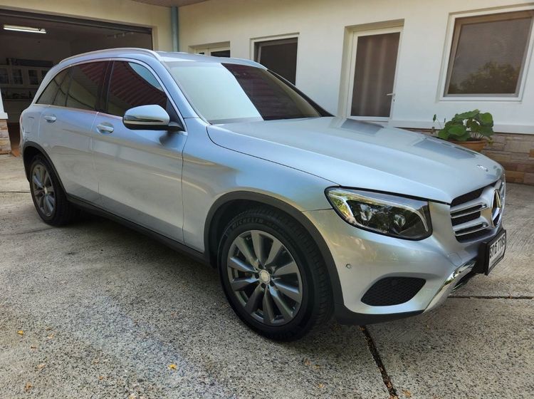 รถ Mercedes-Benz GLC-Class GLC250d สี เทา