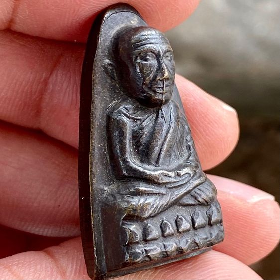 หลวงปู่ทวด เตารีดหลังหนังสือ สวยๆ รูปที่ 2