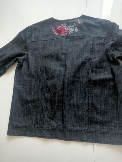 แจ็กเก็ตยีนส์ปักดอกไม้ รูปที่ 2