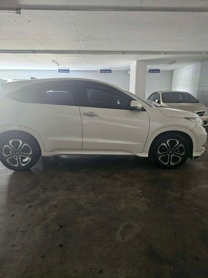 Honda HR-V 2017 1.8 E Sedan เบนซิน เกียร์อัตโนมัติ ขาว รูปที่ 3
