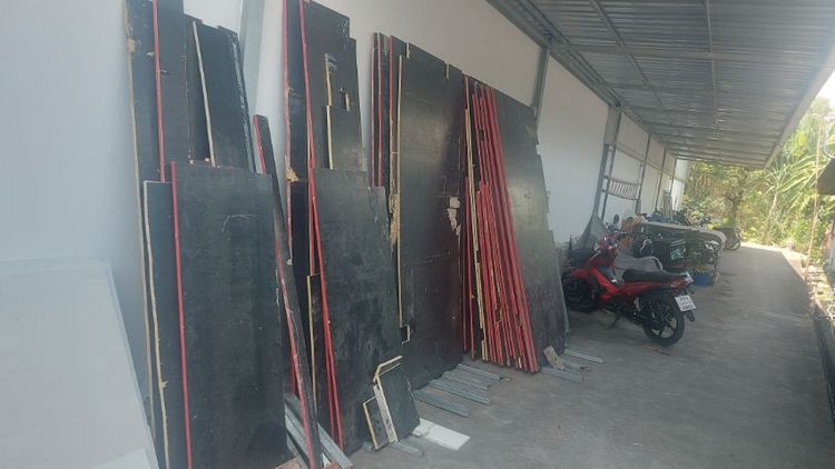 ไม้อัดฟิลม์ดำไส้เต็ม 20มิล