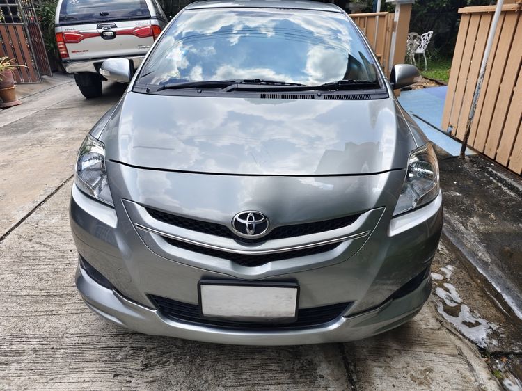 รถ Toyota Vios 1.5 E สี บรอนซ์เงิน