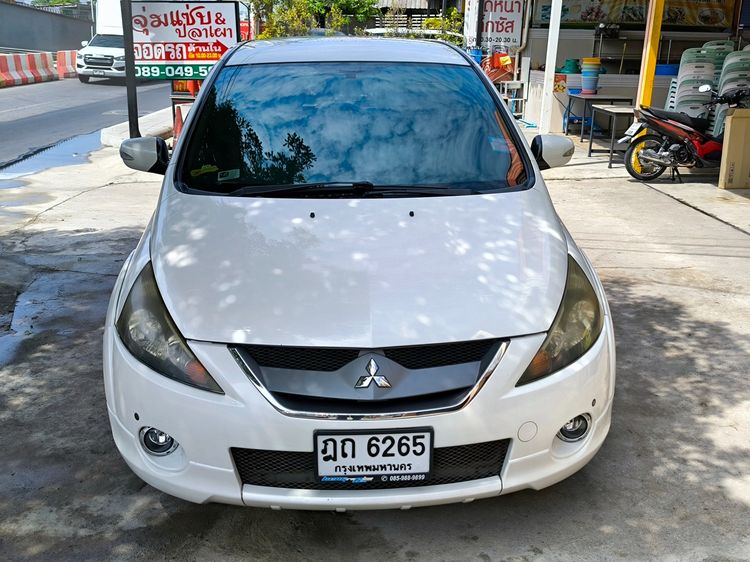 รถ Mitsubishi Space Wagon 2.4 GLS สี ขาว