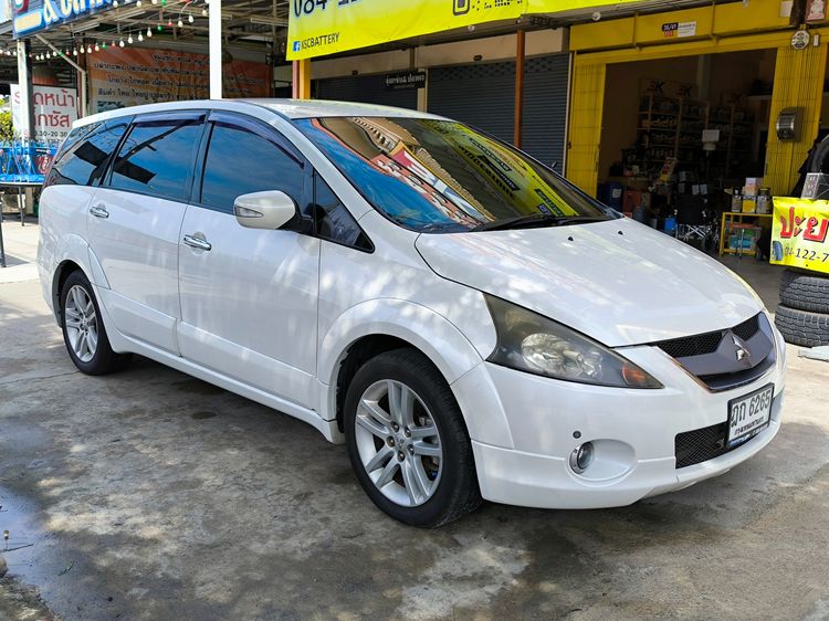 Mitsubishi Space Wagon 2010 2.4 GLS Utility-car เบนซิน ไม่ติดแก๊ส เกียร์อัตโนมัติ ขาว รูปที่ 2