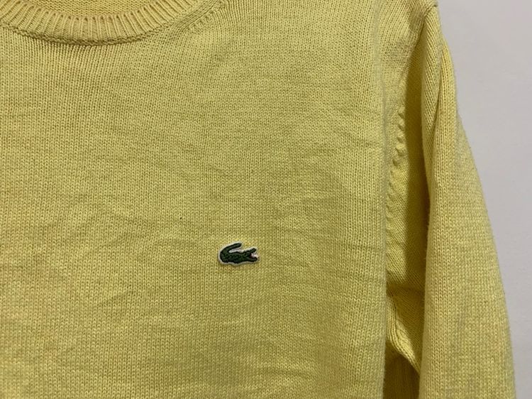 เสื้อกันหนาว LACOSTE แท้ 💯 size 3 ขนาด อก 21.5 ยาว 27 นิ้ว สภาพดีมาก สีเหลืองดีเทลสวย เนื้อผ้าดีมาก สวยเรียบๆ หายากน่าสะสมครับ รูปที่ 2