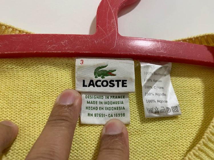 เสื้อกันหนาว LACOSTE แท้ 💯 size 3 ขนาด อก 21.5 ยาว 27 นิ้ว สภาพดีมาก สีเหลืองดีเทลสวย เนื้อผ้าดีมาก สวยเรียบๆ หายากน่าสะสมครับ รูปที่ 3