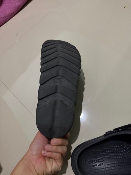 รองเท้า crocs  รูปที่ 6