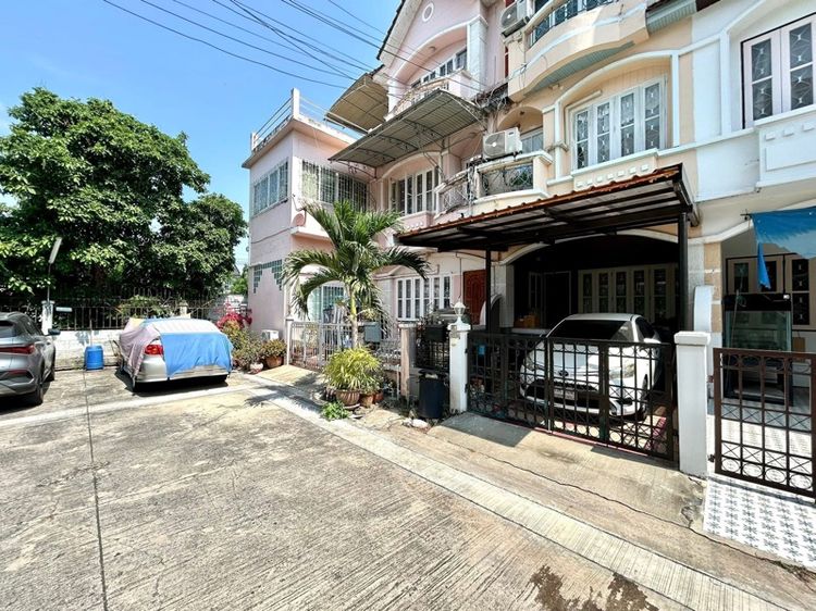 มีบางส่วน ขายทาวน์โฮม 3 ชั้น บ้านรรินธร บางกรวย-พระราม 5 ใกล้โลตัส นครอินทร์ รูปที่ 2