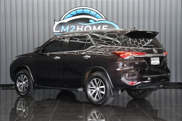 Toyota Fortuner 2015 2.8 V 4WD Utility-car ดีเซล เกียร์อัตโนมัติ น้ำตาล รูปที่ 4