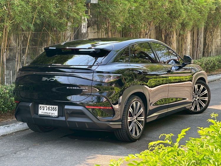 BYD Sealion 7 2025 AWD Performance Utility-car ไฟฟ้า ไม่ติดแก๊ส เกียร์อัตโนมัติ ดำ รูปที่ 2