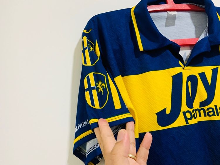 เสื้อยืดกีฬาทีม PARMA เบอร์ 10 NAKATA แท้ 💯 size ขนาด อก 21.5 ยาว 27.5 นิ้ว สภาพดี ดีเทลสวย ดีเทลสวยเนื้อผ้าดีมากนิ่มใส่สบาย รูปที่ 3