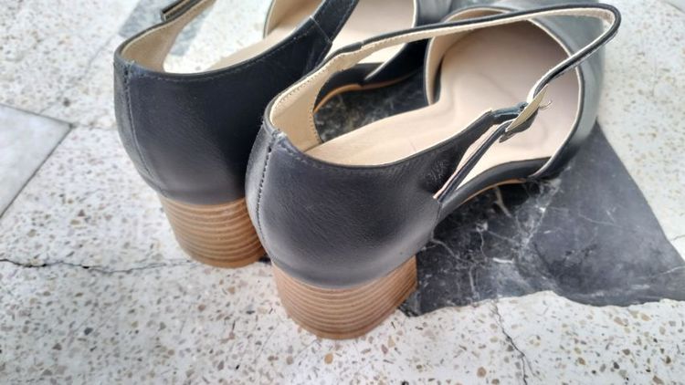 รองเท้าผู้หญิง ทรงหัวแหลม มือ 1 ส้นสูง รูปที่ 3