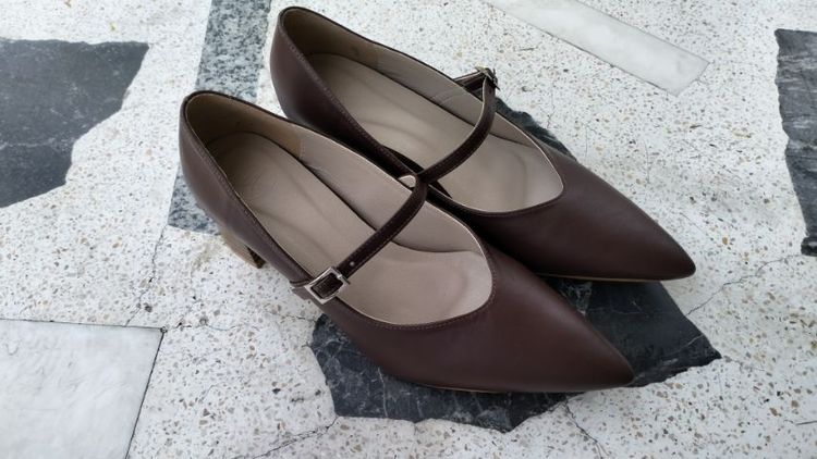 รองเท้าผู้หญิงส้นสูง มือ 1 ทรงสวย 