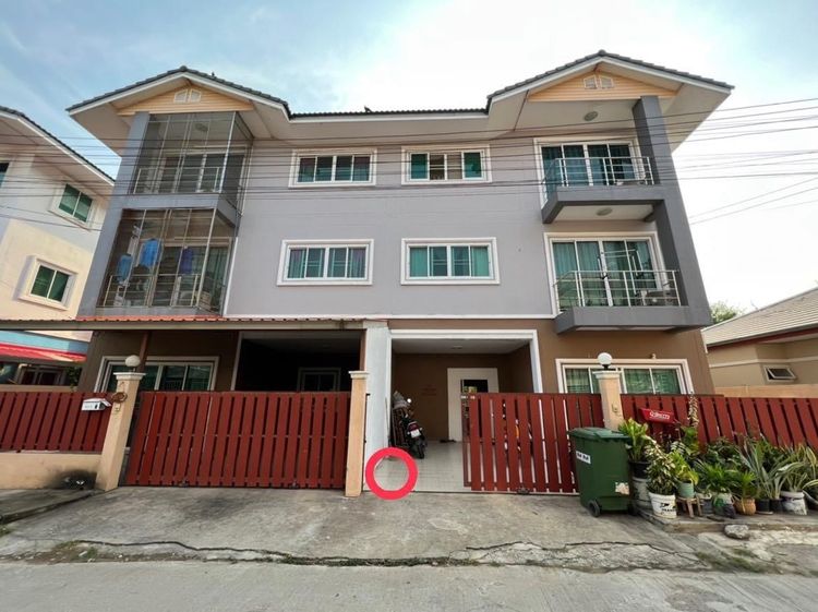 ตกแต่งครบ 2018 ราคาดี ทำเลทอง ซื้อแล้วพอมีรายได้ทันที  รูปที่ 2