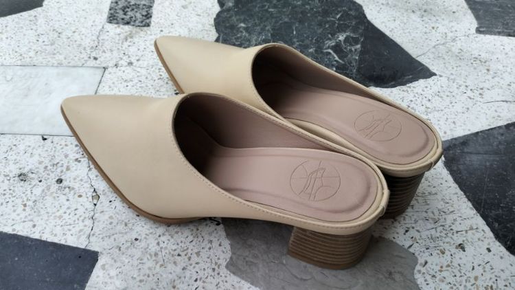 รองเท้าผู้หญิงหัวแหลม มือ 1 ทรงสวย รูปที่ 6