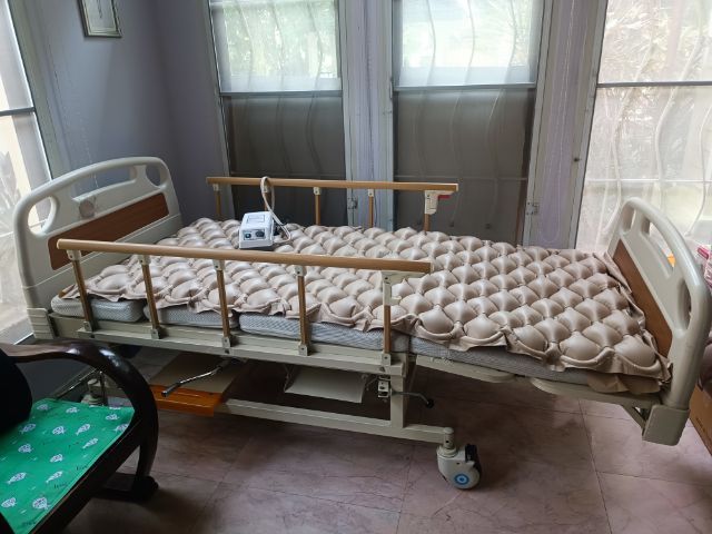 เตียงนอนปรับได้พร้อมที่นอนมีปั๊มลม รูปที่ 6