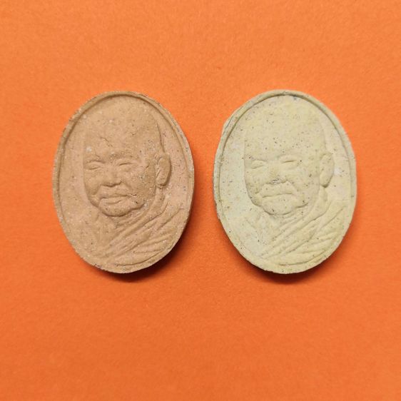 พระผงรูปเหมือนรุ่นแรก หลวงปู่โพธิ์แจ้ง มหาเถระ วัดโพธิ์แมน คุณาราม - สำนักงานผู้บัญชาการทหารสูงสุด และศิษยานุศิษย์สร้างถวาย ปี 2536