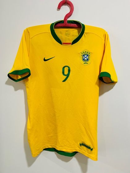 เสื้อกีฬา NIKE ทีม BRASIL เบอร์ 9 แท้ 💯 size XL ขนาด อก 21 ยาว 28 นิ้ว สภาพดี ดีเทลสวย เนื้อผ้าดีมากนิ่มใส่สบาย หายากน่าสะสมครับ รูปที่ 2