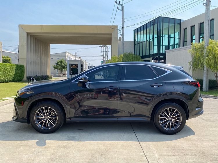 Lexus NX300 2024 2.0 Grand Luxury Utility-car เบนซิน ไม่ติดแก๊ส เกียร์อัตโนมัติ ดำ รูปที่ 4
