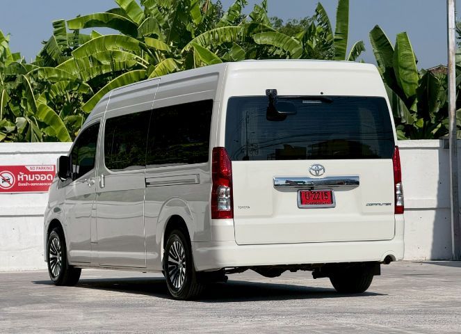 Toyota Commuter 2025 2.8 ดีเซล เกียร์อัตโนมัติ ขาว รูปที่ 3