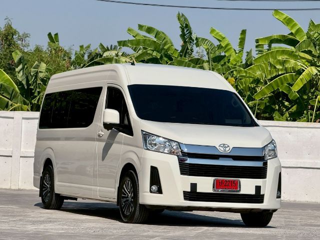 Toyota Commuter 2025 2.8 ดีเซล เกียร์อัตโนมัติ ขาว รูปที่ 2