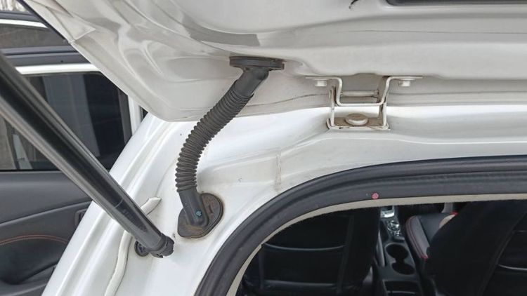 Mazda Mazda 2 2019 1.3 High Connect Sedan เบนซิน ไม่ติดแก๊ส เกียร์อัตโนมัติ ขาว รูปที่ 4