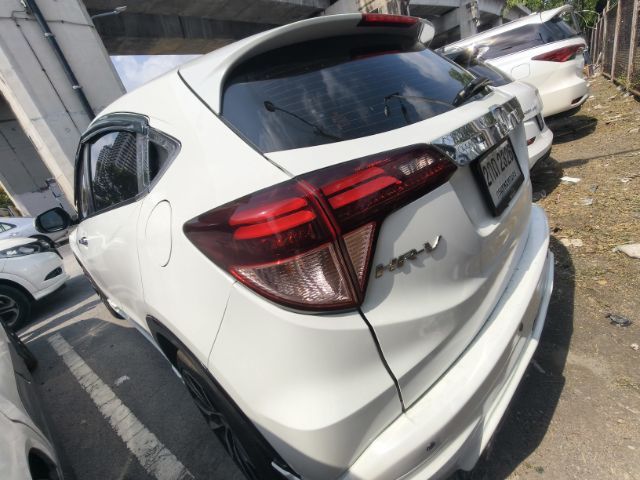 Honda HR-V 2016 1.8 EL Sedan เบนซิน ไม่ติดแก๊ส เกียร์อัตโนมัติ ขาว รูปที่ 4