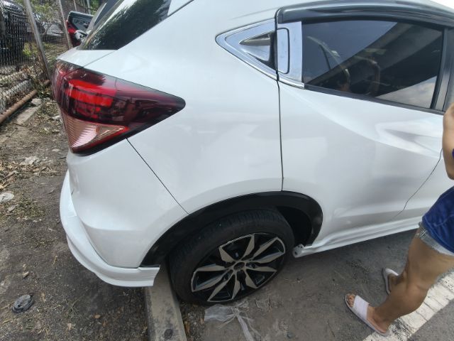 รถ Honda HR-V 1.8 EL สี ขาว