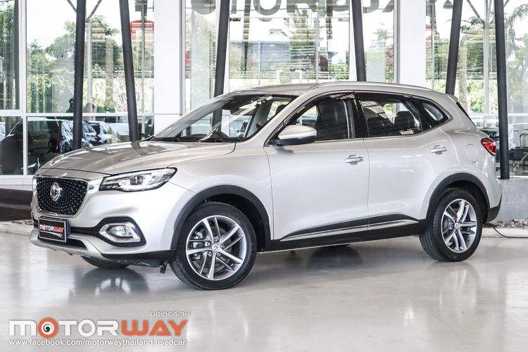 รถ MG HS 1.5 D สี บรอนซ์เงิน