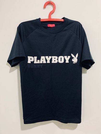 อื่นๆ อื่นๆ แขนสั้น อื่นๆ อื่นๆ เสื้อกีฬา PLAYBOY แท้ 💯 size XL วัดจริงขนาด อก 21.5 ยาว 27.5 นิ้ว สภาพใหม่มาก สีกรมเข้ม ดีเทลสวย เนื้อผ้าดีมากนิ่มใส่สบาย หายากน่าสะสมครับ