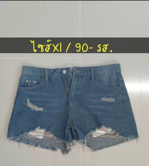 แขนสั้น ฟ้า L อื่นๆ กางเกงยีนส์ขาสั้น มือ2 สภาพดี