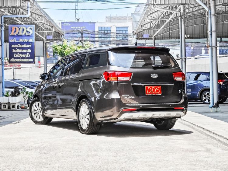 Kia Grand Carnival 2016 2.2 EX Van ดีเซล เกียร์อัตโนมัติ น้ำตาล รูปที่ 3