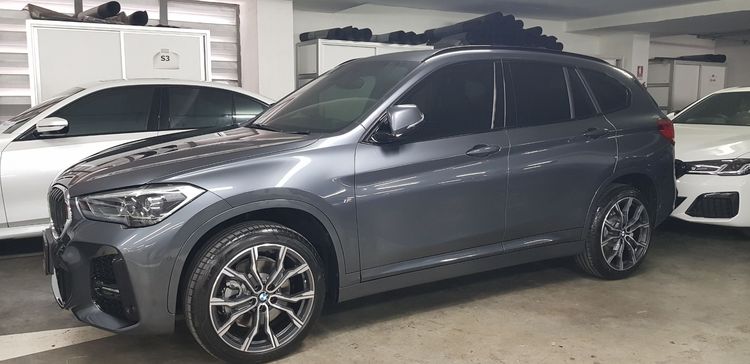 BMW X1 2023 2.0 sDrive20d M Sport Sedan ดีเซล เกียร์อัตโนมัติ เทา