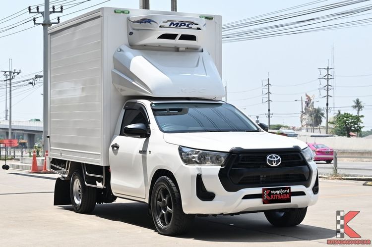 Toyota Hilux Revo 2023 2.4 Entry Pickup ดีเซล ไม่ติดแก๊ส เกียร์ธรรมดา ขาว