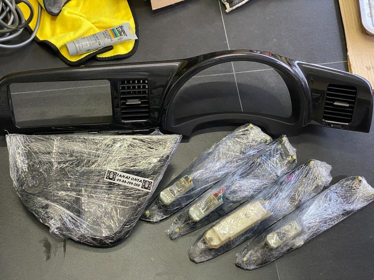 ชุดครอบคอนโซล+ช่องแอร์+ครอบเกียร์+สวิตซ์ประตู ลายเคฟล่า มือสองญี่ปุ่น 