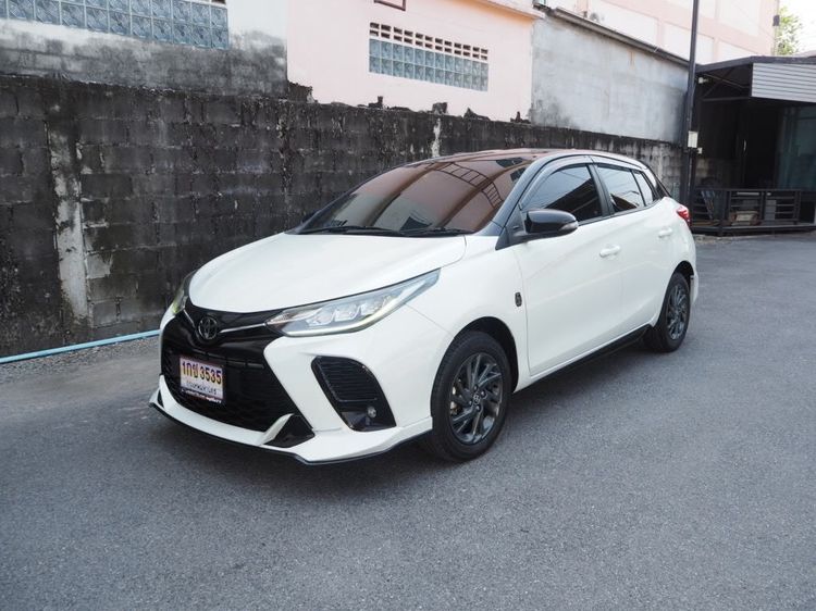 Toyota Yaris 2023 1.2 Sport Premium Sedan เบนซิน ไม่ติดแก๊ส เกียร์อัตโนมัติ ขาว รูปที่ 2